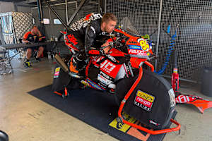 Luca Grünwald auf der KTM 990 RC R