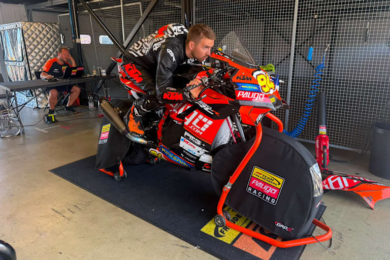 Luca Grünwald auf der KTM 990 RC R