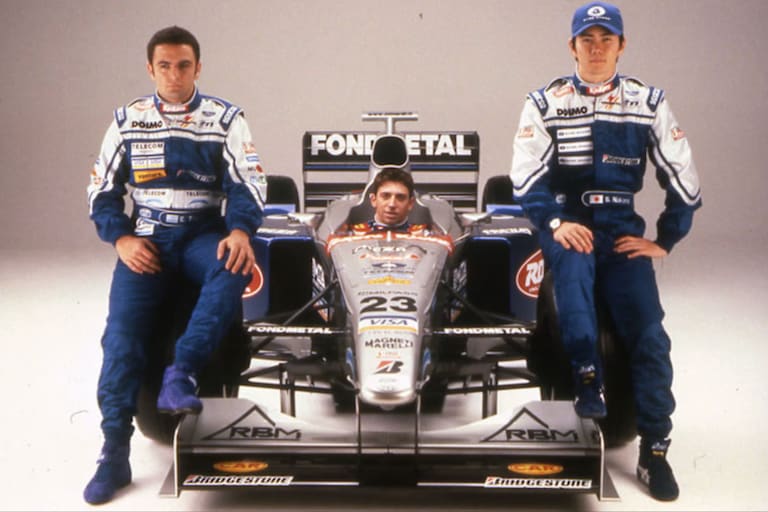 Minardi 1998: Esteban Tuero (links), Laurent Redon (im Auto), Shinji Nakano
