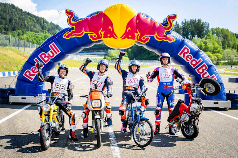 Binder, Acosta, Bastianini und Razgatlioglu auf ihren Mopeds