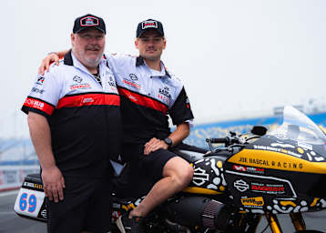 Archie McDonald mit Joe-Rascal-Teammanager James Tonna