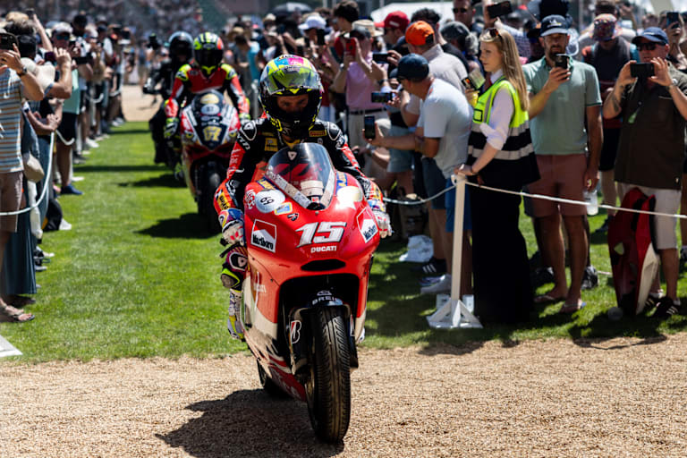 Alvaro Bautista auf dem MotoGP-Bike Desmosedici GP06