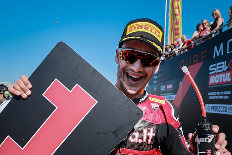 Iker Lecuona fuhr als Vater den ersten Superbike-Sieg ein
