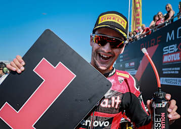Iker Lecuona fuhr als Vater den ersten Superbike-Sieg ein