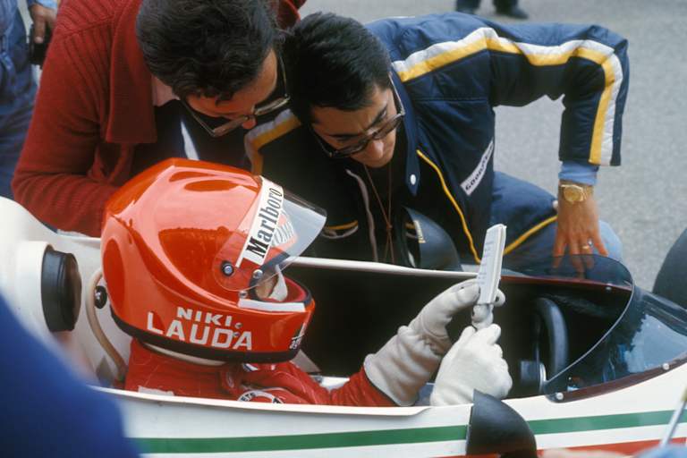 Niki Lauda und Daniele Audetto (rechts) 1976