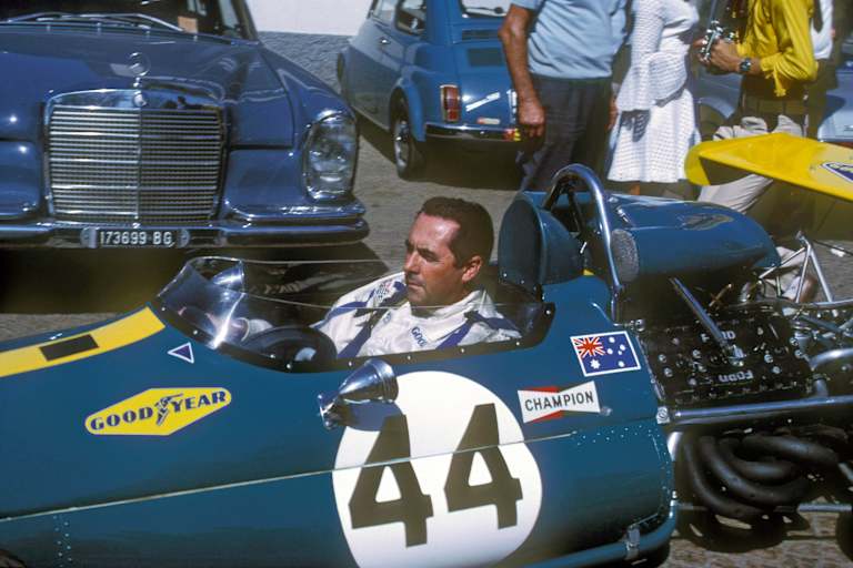 Jack Brabham 1970 mit der 44, mit welcher heute Lewis Hamilton siegt