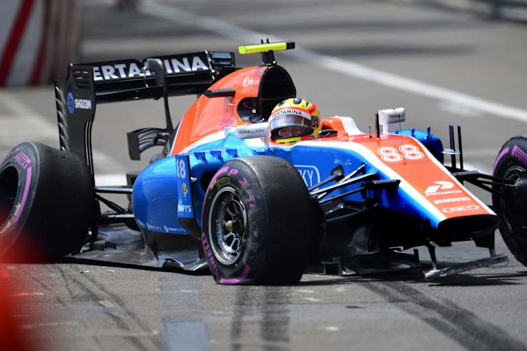 Der Indonesier Rio Haryanto steckt in Schwierigkeiten, Monaco 2016