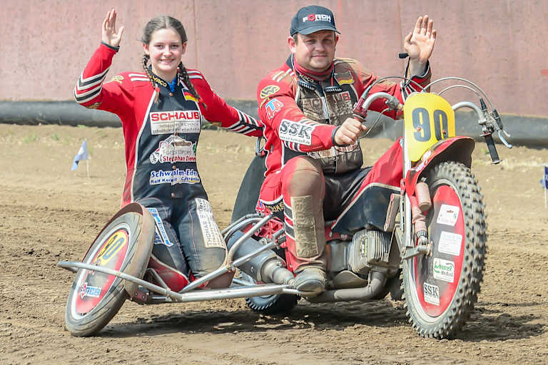 Manuel Meier und Beifahrerin Lena Siebert
