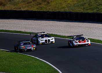 Der HGL Racing Audi (links) fuhr auch die zweite Bestzeit