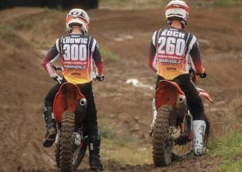 Noah Ludwig und Nico Koch starten für Sarholz-KTM