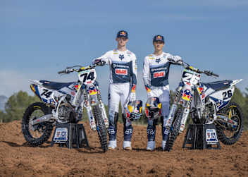 Das Nestaan Husqvarna Werksteam mit Kay de Wolf und Liam Everts