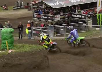 Jeffrey Herlings geht an Romain Febvre vorbei in Führung