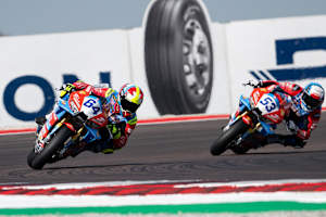 Die ZX-Moto-Piloten Federico Caricasulo und Valentin Debise (v.l.)
