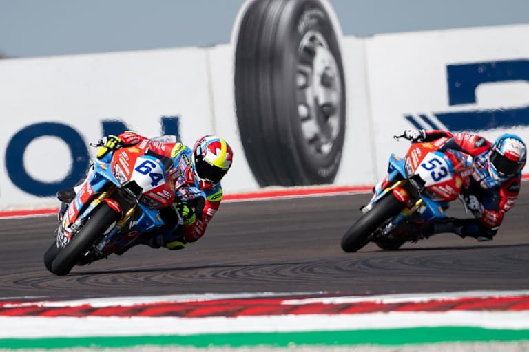 Die ZX-Moto-Piloten Federico Caricasulo und Valentin Debise (v.l.)