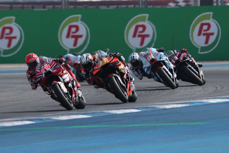 Marc Marquez und Pedro Acosta im Sprintrennen in Buriram