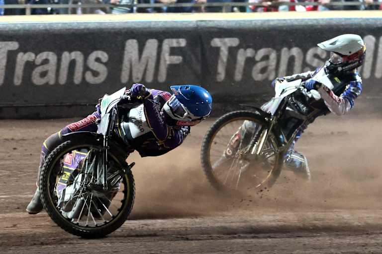 Stylish und schnell: Kacper Woryna vor Jason Doyle