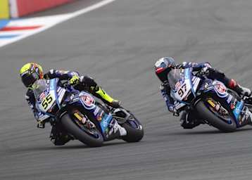 Die Yamaha-Werkspiloten Andrea Locatelli und Xavi Vierge