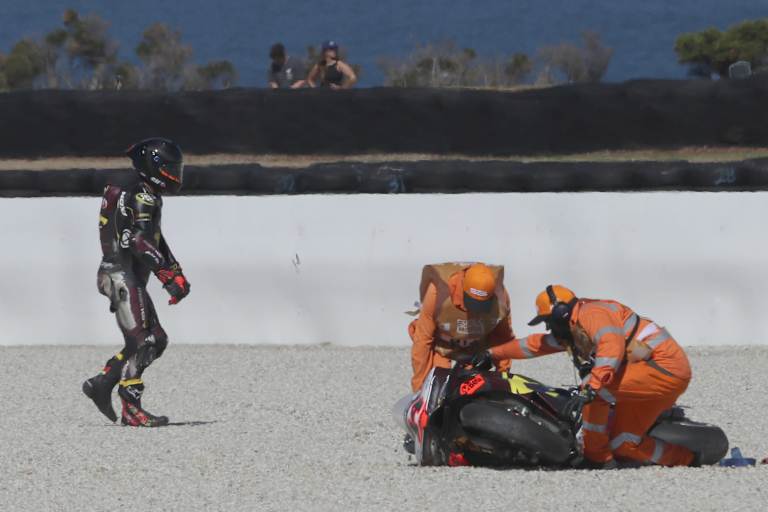 Sam Lowes war bereits am Freitag gestürzt