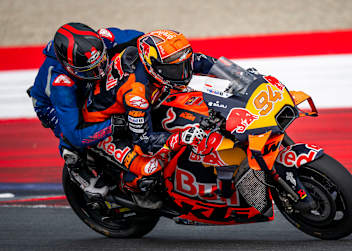 Einzigartiges Erlebnis: Eine Taxifahrt auf dem KTM RC16 Two-Seater 