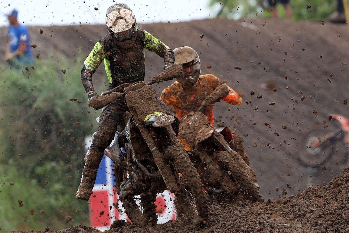 MX2-Rennen unter schlammigen Bedingungen