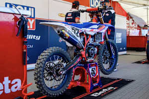 Beta-Werksfahrer Mitchell Oldenburg fällt verletzt aus