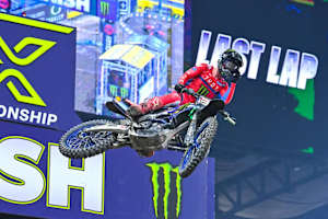 Cole Davies siegt in Detroit