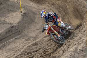 Sacha Coenen gewann den ersten MX2-Lauf in Riola Sardo
