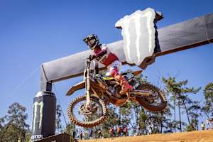 Guillem Farres gewann den den esten MX2-Lauf in Agueda