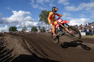 Jeffrey Herlings gewann den ersten Lauf in Arnheim