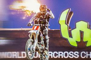 Max Anstie gewann den SX2 Saisonauftakt in Calgary
