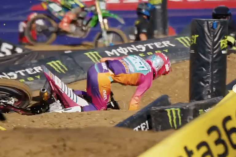 Nico Koch stürzte schon im feien Training von San Diego