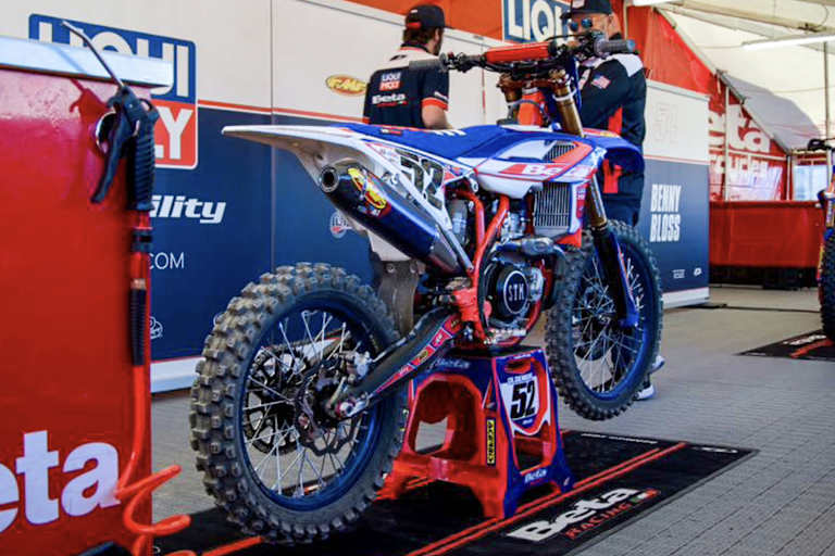 Beta-Werksfahrer Mitchell Oldenburg fällt verletzt aus