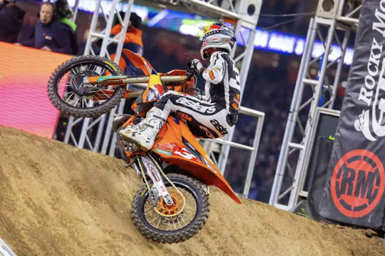 Eli Tomac verlor in Glendale die Meisterschaftsführung