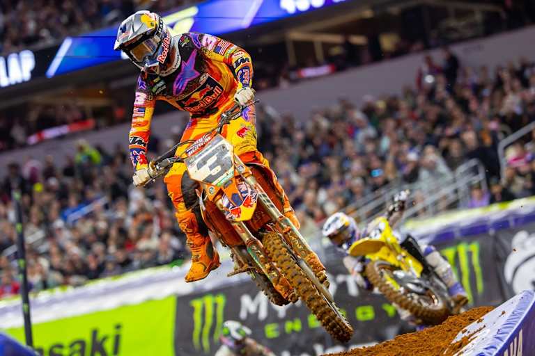 Eli Tomac setzte sich in Arlington gegen Ken Roczen durch