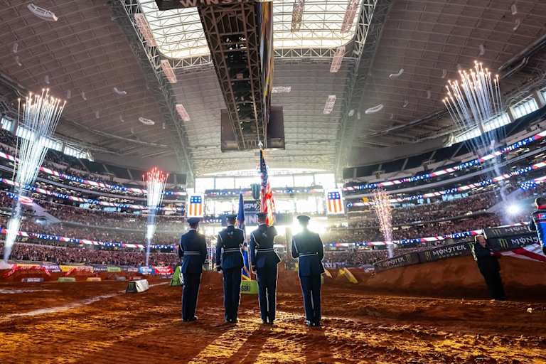 Arlington war das traditionelle 'Military appreciation' Rennen