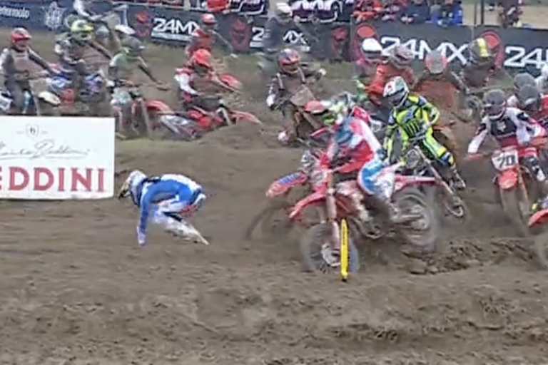 Andrea Adamo stürzte nach dem Start zum zweiten Lauf in Mantua