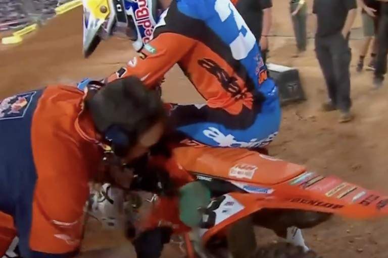 Eli Tomac musste im Vorlauf die Box ansteuern und danach ins LCQ