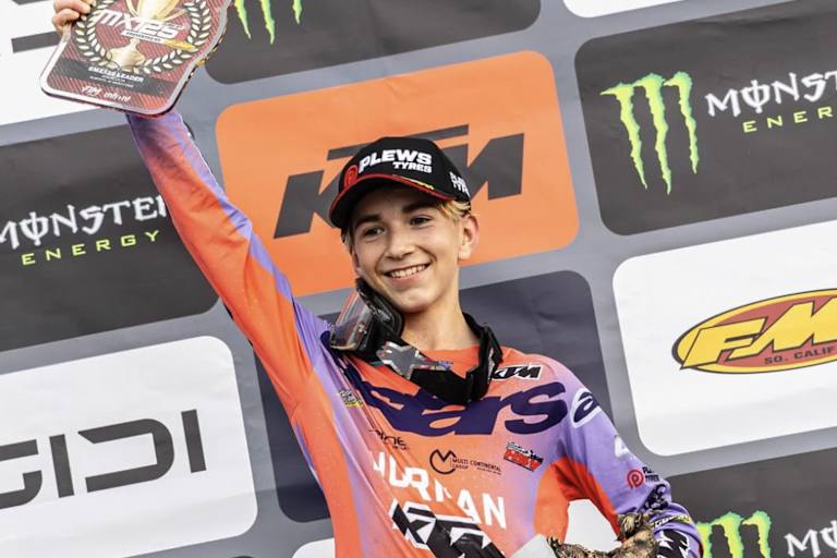 Moritz Ernecker führt die EMX 125 an