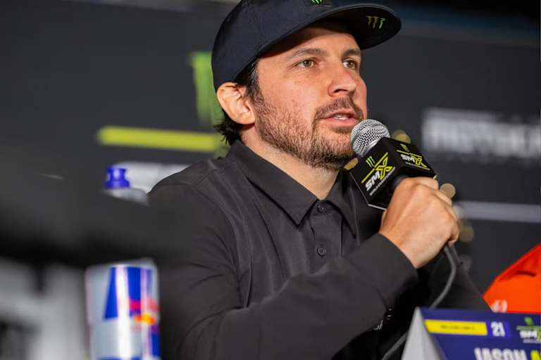 Jason Anderson gab seinen Rücktritt auf unbestimmte Zeit bekannt