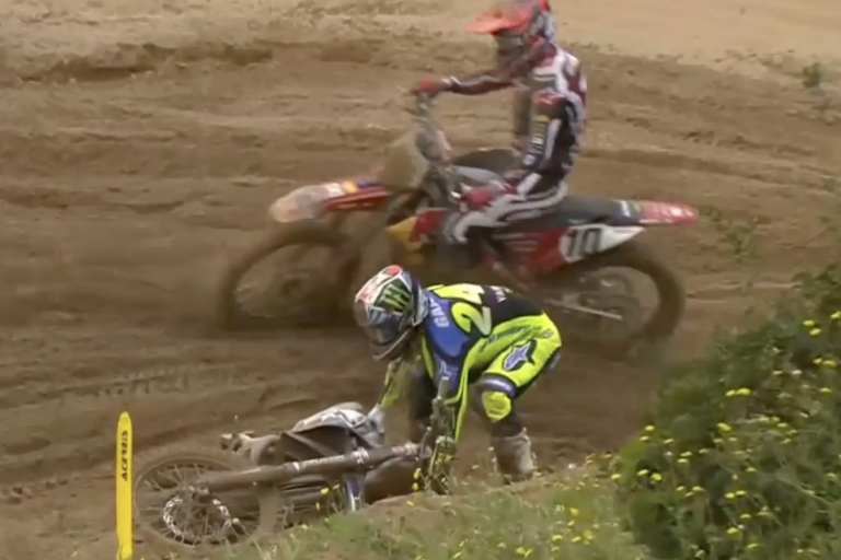 Tim Gajser stürzte im ersten Lauf von Riola Sardo