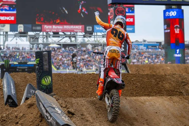 Sieger Hunter Lawrence startete in Nashville mit Hartbodenreifen