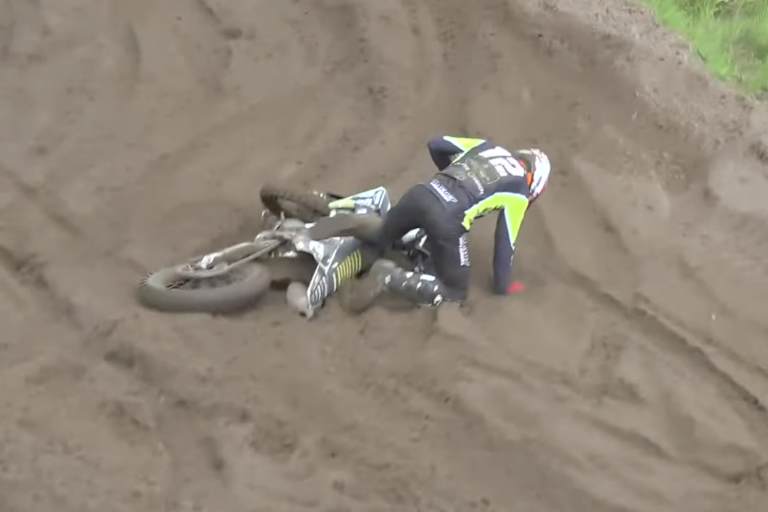 Max Nagl stürzte im ersten Sonntagsrennen von Dreetz