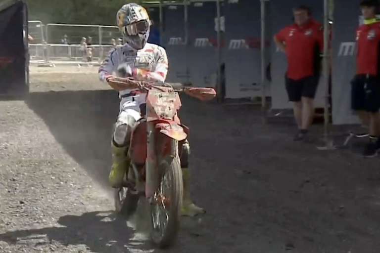WM-Leader Lucas Coenen musste das Rennen in Foxhills an der Box aufgeben