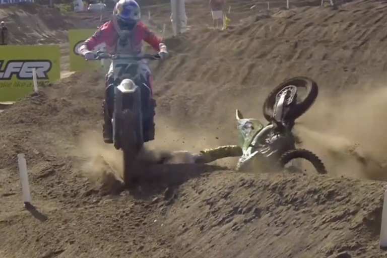 Kay de Wolf konnte dem gestürzten Romain Febvre aum noch ausweichen