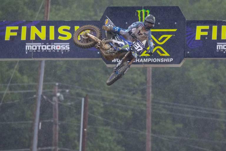 Cole Davies gewann den ersten Lauf in Budds Creek