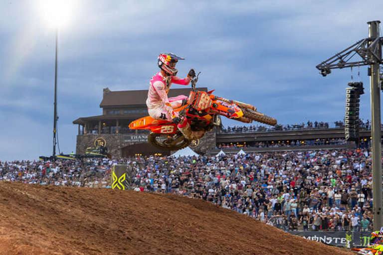 Jorge Prado gewann den zweiten Lauf in Ridgedale und wurde SMX-Champion
