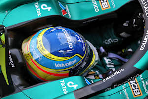 Fernando Alonso in seinem Aston Martin