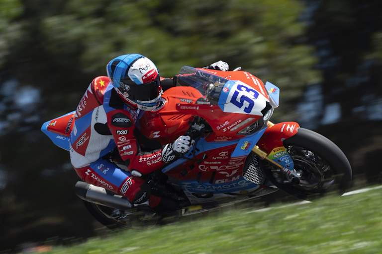 Die ZX Moto 820RR ist ein Verkaufsschlager