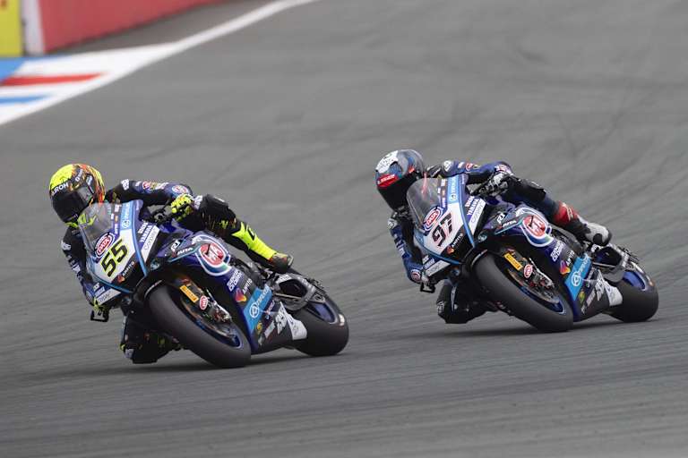 Die Yamaha-Werkspiloten Andrea Locatelli und Xavi Vierge