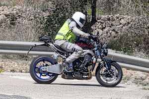Mit altem Motor, aber neuen Chassis-Teilen: Street Triple bei Testfahrten